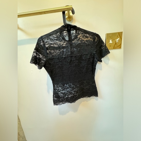 Guess lace top - Picture 2 of 3